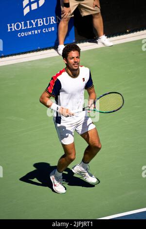 Vancouver occidentale, Canada. 16th ago, 2022. West Vancouver, British Columbia, Canada, 16th 2022 agosto Ulises Blanch (USA) durante il torneo di tennis Odlum Brown VanOpen il 16 agosto 2022 all'Hollyburn Country Club di West Vancouver, British Columbia, Canada. (Amy Elle/SPP) Credit: SPP Sport Press Photo. /Alamy Live News Foto Stock