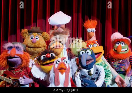 PEPE, ORSO, ZELANDA, JANICE, CHEF, POLLO, HONEYDEW, GONZO, SCOOTER, BICCHIERE, DENTI, I MUPPETS, 2011 Foto Stock