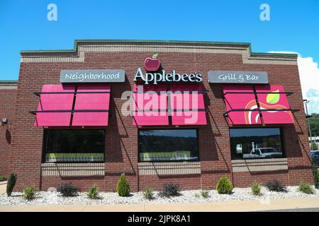 Bloomsburg, Stati Uniti. 18th ago, 2022. Una vista esterna di un Applebee's Neighborhood Grill and Bar a Bloomsburg. Credit: SOPA Images Limited/Alamy Live News Foto Stock