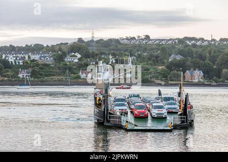 Rushbrooke, Cork, Irlanda. 19th agosto, 2022. Cross River Ferry Glenbrook fa una traversata all'alba da Rushbrooke, Co. Cork, Irlanda.- Credit; David Creedon / Alamy Live News Foto Stock