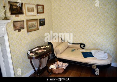 Sala da disegno, casa di Jane Austen, Chawton, vicino ad Alton, Hampshire, REGNO UNITO. Foto Stock