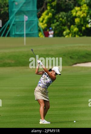 Giacarta, Indonesia. 19th ago, 2022. 19 agosto 2022-Jakerta, Indonesia-Lee Bomee della Corea del Sud azione sulla 4th hall durante un 2022 Simone Asia Pacific Cup giorno 2 al Pondok Indah Golf Cours a Giacarta, Indonesia. (Credit Image: © JJ Jung via ZUMA Press Wire) Foto Stock