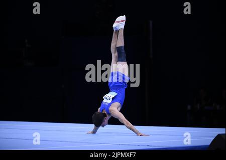 Monaco, Germania. 19th ago, 2022. Zuliani Jacopo (ITA) durante i Campionati europei di ginnastica artistica maschile - qualifica maschile Junior, incluse le finali Team & All-Around, Ginnastica a Monaco, Germania, Agosto 19 2022 Credit: Independent Photo Agency/Alamy Live News Foto Stock