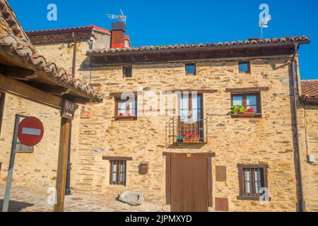 La facciata della casa. La Hiruela, provincia di Madrid, Spagna. Foto Stock