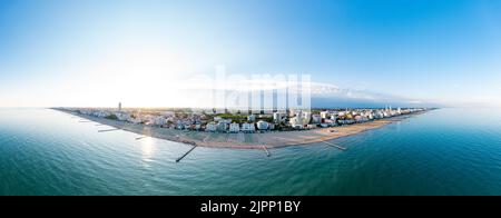 Lido di Jesolo spiaggia, Italia. Veduta aerea della destinazione turistica. Foto Stock