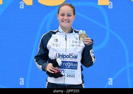 Roma, . 19th ago, 2022. Chiara Pellacani medaglia d'oro durante i Campionati europei di nuoto Roma 2022. Roma 19th Agosto 2022 Photographer01 Credit: Agenzia indipendente per le foto/Alamy Live News Foto Stock