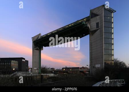 Il fiume Hull marea barriera di picco, Kingston-upon-Hull, East Riding of Yorkshire, Humberside, Inghilterra, Regno Unito Foto Stock