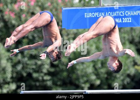 Roma, . 19th ago, 2022. Andreas Sargent Larsen, Eduard Gugiu Tibretti durante i Campionati europei di nuoto Roma 2022. Roma 19th Agosto 2022 Photographer01 Credit: Agenzia indipendente per le foto/Alamy Live News Foto Stock