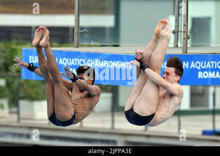 Roma, . 19th ago, 2022. Ben Cutmore, Kyle Kothari durante i Campionati europei di nuoto Roma 2022. Roma 19th Agosto 2022 Photographer01 Credit: Agenzia indipendente per le foto/Alamy Live News Foto Stock