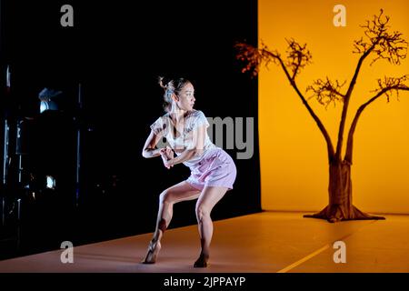 Edimburgo Scozia, Regno Unito 19 agosto 2022. Siamo Monchichi allo Studio per il Festival Internazionale di Edimburgo. Credit sst/alamy live news Foto Stock