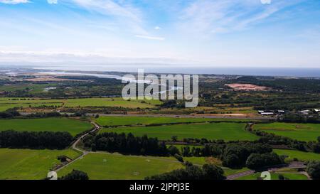 Vista aerea del drone sul North Ayrshire da Kilwinning Foto Stock