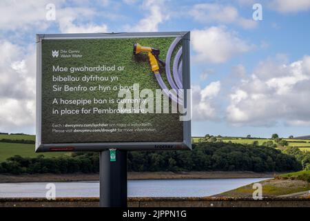 La siccità dichiarata attraverso le parti del Galles centrale e meridionale come divieto Pembrokeshire tubo di hosepipe entra in vigore.nella foto è Llys y Fran serbatoio. Foto Stock