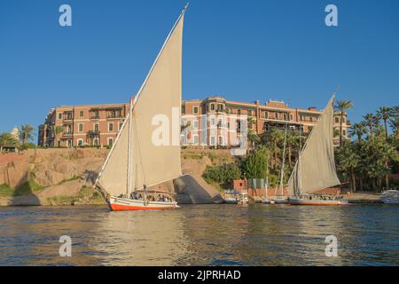 Barche escursione sul Nilo, Old Cataract Hotel, Assuan, Egitto Foto Stock