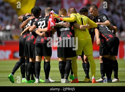 Teambuilding, team Circle davanti all'inizio della partita, RasenBallsport Leipzig RBL, Mercedes-Benz Arena, Stoccarda, Baden-Wuerttemberg, Germania Foto Stock