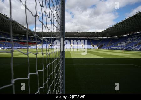 Reading, Regno Unito. 20th ago, 2022. Una vista generale dello stadio di Reading, Regno Unito, il 8/20/2022. (Foto di Arron Gent/News Images/Sipa USA) Credit: Sipa USA/Alamy Live News Foto Stock