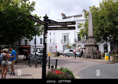 città di mercato di totnes nel devon sud, regno unito 2022 agosto Foto Stock