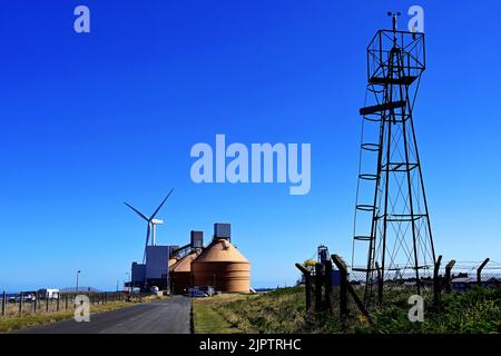 Cambois Blyth l'allumina rivendica il sito contro il cielo blu profondo che rivendica dalla scorie di sale di alluminio un'alternativa sostenibile ed economica alla bauxite Foto Stock