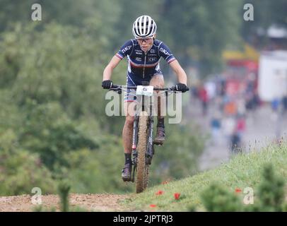 Loana Lecomte di Francia medaglia d'oro durante la bicicletta Mountain Bike, Cross-Country femminile ai Campionati europei di Monaco 2022 il 20 agosto 2022 a Monaco di Baviera, Germania - Foto: Laurent Lairys/DPPI/LiveMedia Foto Stock