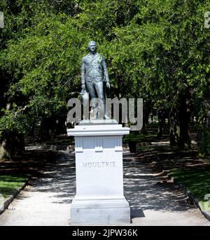 Charleston, SC - Agosto 7 2022: Monumento generale Moultrie al Battery Park a Charleston, South Carolina Foto Stock