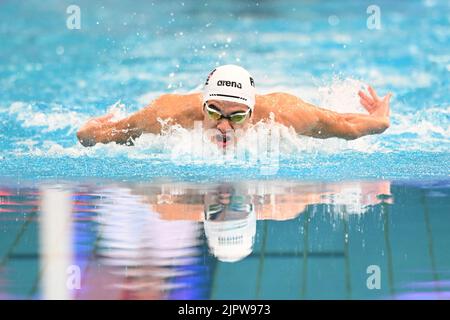 Sydney, Australia. 20th ago, 2022. Shaun Champion of Australia Swimming Team compete nella farfalla LC da 100 metri maschile durante il Duel 2022 in piscina tenuto al Sydney Olympic Park Aquatic Centre. Shaun Champion si è piazzato terzo in questo evento. (Foto di Luis Veniegra/SOPA Images/Sipa USA) Credit: Sipa USA/Alamy Live News Foto Stock