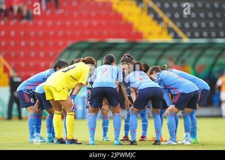 Alajuela, Costa Rica. 17th ago, 2022. Alajuela, Costa Rica, 17th 2022 agosto: Teamhuddle Giappone durante la partita di calcio della Coppa del mondo di donne FIFA U20 Costa Rica 2022 tra Stati Uniti e Giappone a Morera Soto ad Alajuela, Costa Rica. (Daniela Porcelli/SPP) Credit: SPP Sport Press Photo. /Alamy Live News Foto Stock