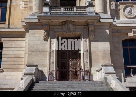 L'ingresso del Museo di Storia Naturale si trova nella Grande Galerie de l'Evolution nel Jardin des Plantes, i vasti giardini botanici nel cit Foto Stock