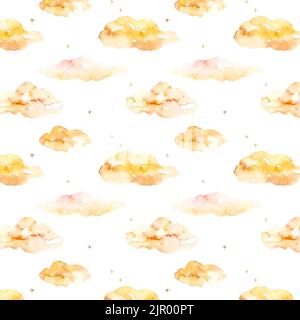 Nuvole acquerello con stelle in colori pastello, motivo senza giunture su sfondo bianco, acquerello vintage Foto Stock