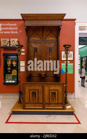 Budapest, Ungheria. Fatti artistici e interni del Museo Nazionale Ungherese - Museo Nazionale per la storia, l'arte e l'archeologia Foto Stock