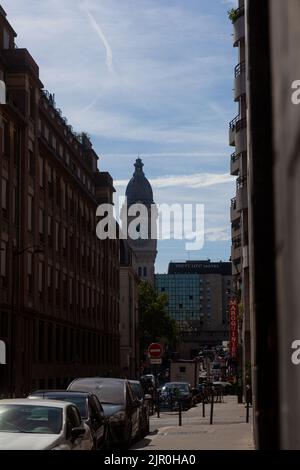 Parigi, Francia - Luglio, 14: Vista della torre dell'orologio Gare de Lyon a Parigi il 14 Luglio, 2022 Foto Stock