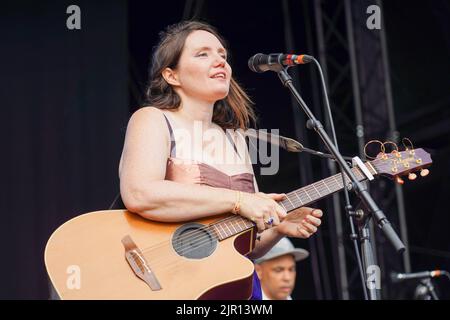 Glanusk Park, Regno Unito. Sabato, 20 agosto, 2022. Frazey Ford si esibisce al Green Man Festival 2022 di Glanusk Park, Brecon Beacons, Galles. Data foto: Sabato 20 agosto 2022. Il credito fotografico dovrebbe essere: Richard Gray/Alamy Live News Foto Stock