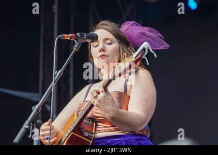 Glanusk Park, Regno Unito. Sabato, 20 agosto, 2022. Frazey Ford si esibisce al Green Man Festival 2022 di Glanusk Park, Brecon Beacons, Galles. Data foto: Sabato 20 agosto 2022. Il credito fotografico dovrebbe essere: Richard Gray/Alamy Live News Foto Stock