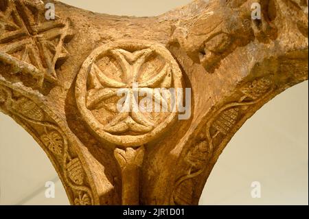 Ciborio o baldacchino da una chiesa bizantina. Foto Stock