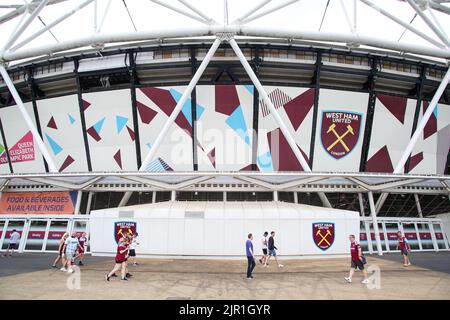 Londra, Inghilterra, 21st agosto 2022. Vista generale fuori terra prima della partita della Premier League al London Stadium, Londra. L'immagine di credito dovrebbe essere: Kieran Cleeves / Sportimage Foto Stock