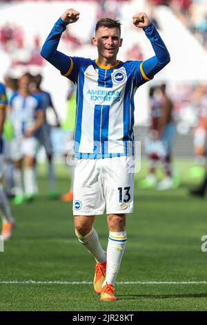 Londra, Inghilterra, 21st agosto 2022. Pascal Gross of Brighton e Hove Albion festeggiano dopo la partita della Premier League al London Stadium, Londra. L'immagine di credito dovrebbe essere: Kieran Cleeves / Sportimage Foto Stock