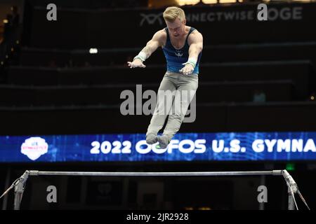 20 agosto 2022: Cameron Bock (Università del Michigan) compete durante la finale maschile al Campionato di ginnastica statunitense 2022. L'evento si svolge presso l'Amalie Arena di Tampa, Florida. Melissa J. Perenson/CSM Foto Stock