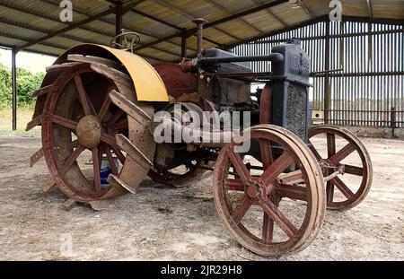 TRATTORE antico con motore incrociato CASE Foto Stock