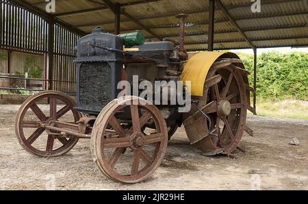 TRATTORE antico con motore incrociato CASE Foto Stock