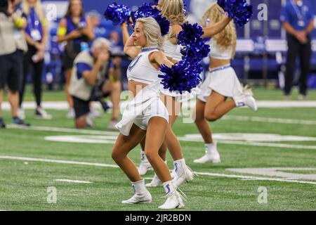 Indianapolis, Indiana, Stati Uniti. 20th ago, 2022. Indianapolis Colts cheerleaders in azione durante il gioco di preeason tra i Detroit Lions e gli Indianapolis Colts al Lucas Oil Stadium, Indianapolis, Indiana. (Credit Image: © Scott Stuart/ZUMA Press Wire) Foto Stock