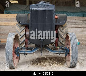 TRATTORE antico con motore incrociato CASE Foto Stock