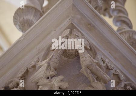 Manoppello - Abruzzo - un particolare della candela pasquale Foto Stock