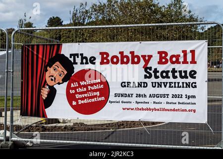 Firma per la presentazione della statua di Bobby Ball. Lowther Gardens, Lytham. Foto Stock