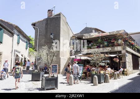 Gli edifici storici all'interno delle mura della città di Carcassonne, Francia Foto Stock