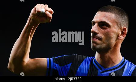 Bergamo, Italia. 21 agosto 2022. Merih Demiral di Atalanta BC gesta alla fine della Serie Una partita di calcio tra Atalanta BC e AC Milan. Credit: Nicolò campo/Alamy Live News Foto Stock