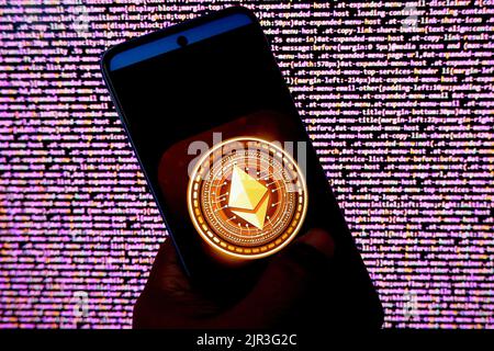 India. 22nd ago, 2022. In questa immagine viene visualizzato un logo Ethereum su uno smartphone android. (Credit Image: © Avishek Das/SOPA Images via ZUMA Press Wire) Foto Stock