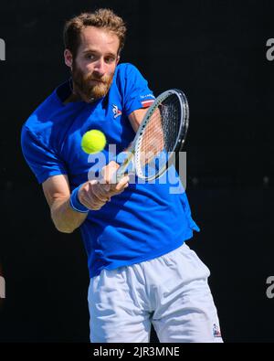 West Vancouver, Canada, 21st agosto 2022: Constant Lestienne (fra) ha sconfitto Arthur Rinderknech (fra) 6-0, 4-6, 6-3 alla partita finale delle Mens Singles di Odlum Brown VanOpen che si gioca all'Hollyburn Country Club di West Vancouver, Canada. Credit: Joe ng/Alamy Live News Foto Stock