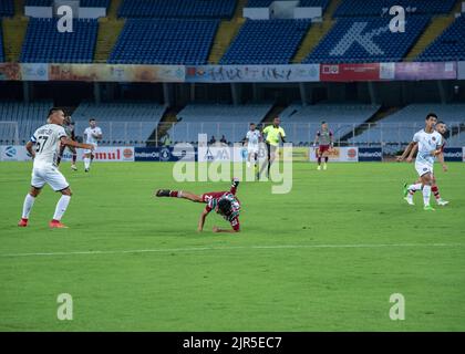 Kolata, India. 20th ago, 2022. ATK Mohun Bagan FC ( Green & Maroon ) giocato contro Rajasthan United FC ( bianco) nella partita n. 9 per il gruppo B, durante la Coppa Durand 2022 giocato al Vivekananda Yuba Bharati Kirrangan ( VYBK ) In Kolkata il 20-08-2022.ATK Mohun Bagan perde $2-3 a Rajasthan United (Foto di Amlan Biswas/Pacific Press) Credit: Pacific Press Media Production Corp./Alamy Live News Foto Stock