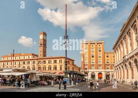 Mercato in Piazza Aurelio Saffi a Forli, Emilia Romagna, Italia Foto Stock