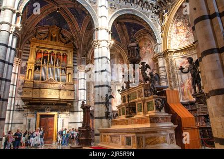 La Sienna Cattedrale o Duomo di Santa Maria Assunta a Siena, Italia. Foto Stock