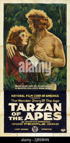 Poster del film d'epoca - Tarzan of the Apes (First National, 1918) il primo film di Tarzan mai realizzato. Elmo Lincoln - il primo attore a ritrarre il romanziere Edgar Rice Burroughs' personaggio immaginario 'giungla' Tarzan. Enid Markey ha agito come 'Jane'. Foto Stock