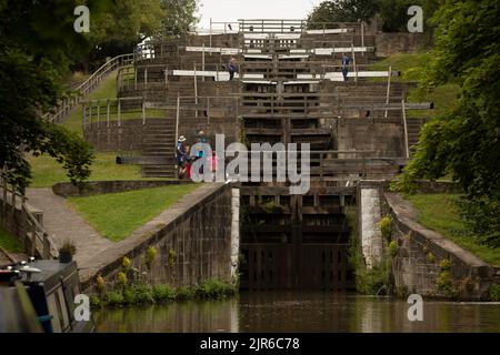 Il Bingley Five Rise si blocca lungo il Leeds e Liverpool Canal Foto Stock